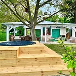 Vulcan Eco Retreat