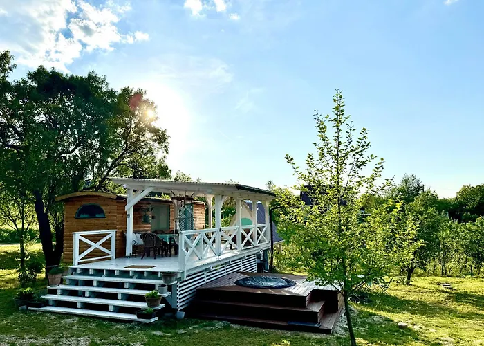 Vulcan Eco Retreat Holiday home