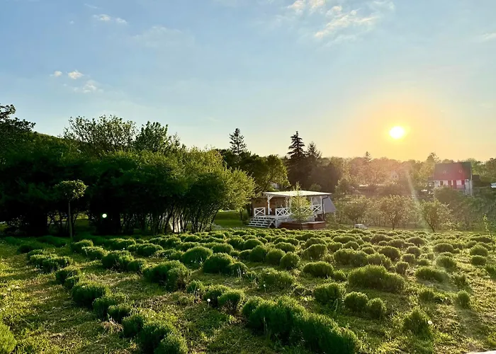 Vulcan Eco Retreat בית נופש *