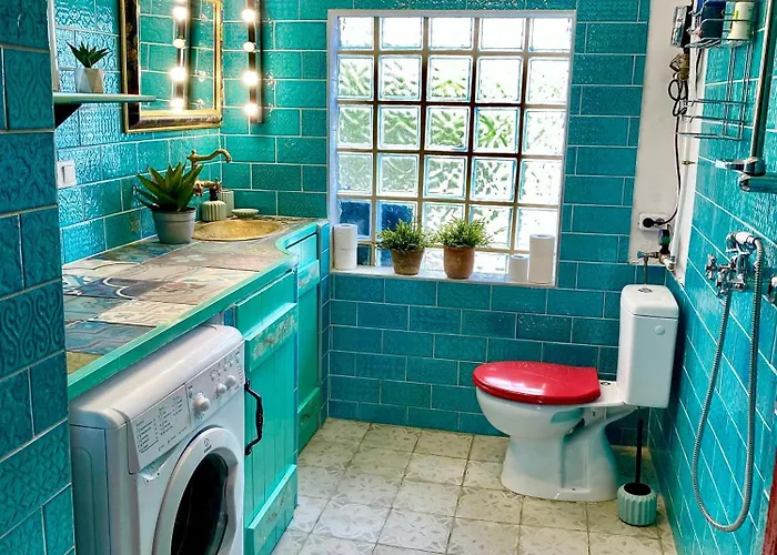 Vulcan Eco Retreat Holiday home