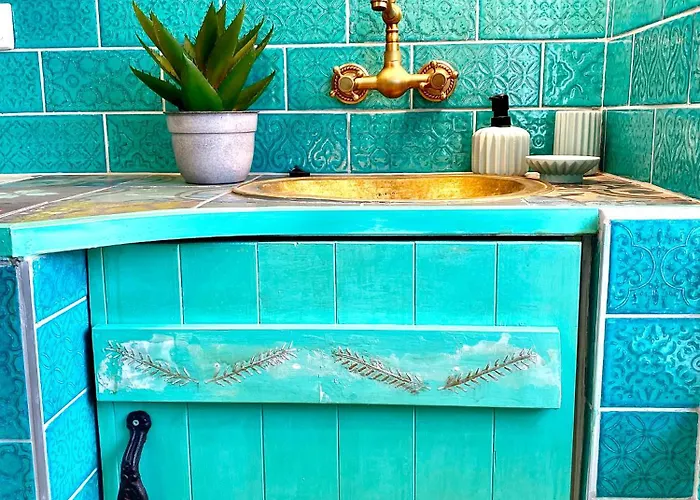 Vulcan Eco Retreat Holiday home *