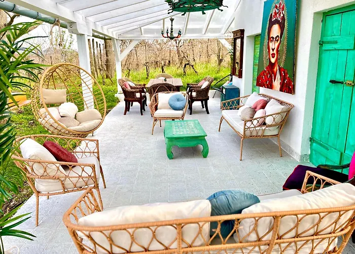 Vulcan Eco Retreat בית נופש *