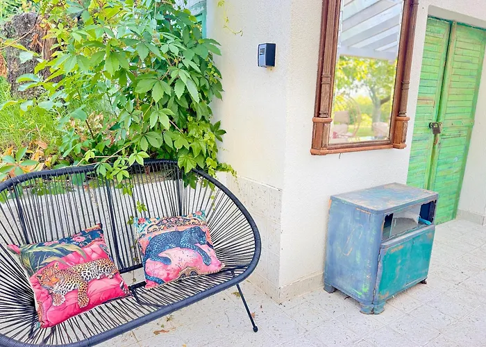 בית נופש Vulcan Eco Retreat *