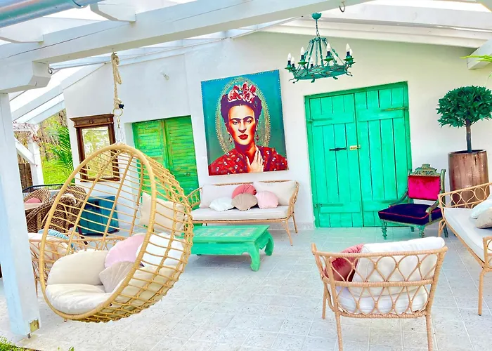 Holiday home Vulcan Eco Retreat *